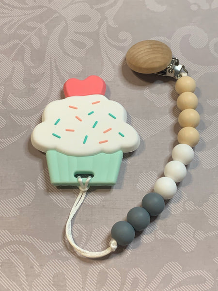 Paci Clip with Cupcake Teether Pendant